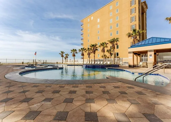 Crystal Tower 2 Bedroom, 2 Bathroom With Heated Indoor Pool, 2 Outdoor Pools, Access Apartment *