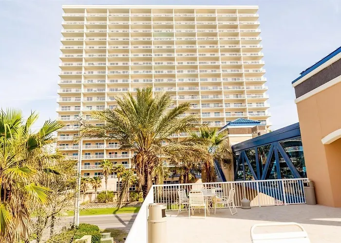 Crystal Tower 2 Bedroom, 2 Bathroom With Heated Indoor Pool, 2 Outdoor Pools, Access