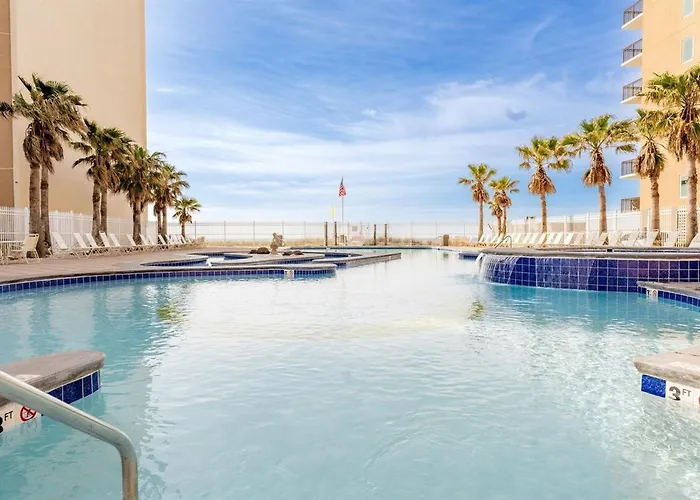 Crystal Tower 2 Bedroom, 2 Bathroom With Heated Indoor Pool, 2 Outdoor Pools, Access Apartment