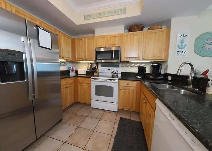 Apartment Crystal Tower 2 Bedroom, 2 Bathroom With Heated Indoor Pool, 2 Outdoor Pools, Access